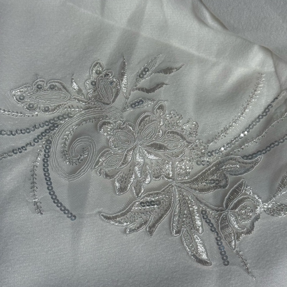 Elegant Women's White XXL Jacket with Pearl Detailing Flare Sleeves Embroidered - Picture 10 of 15